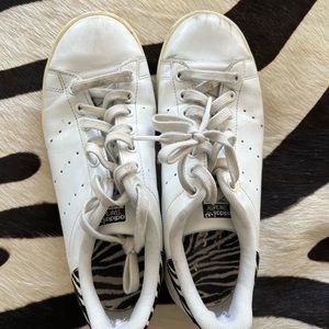 Stan Smiths zebra size 9